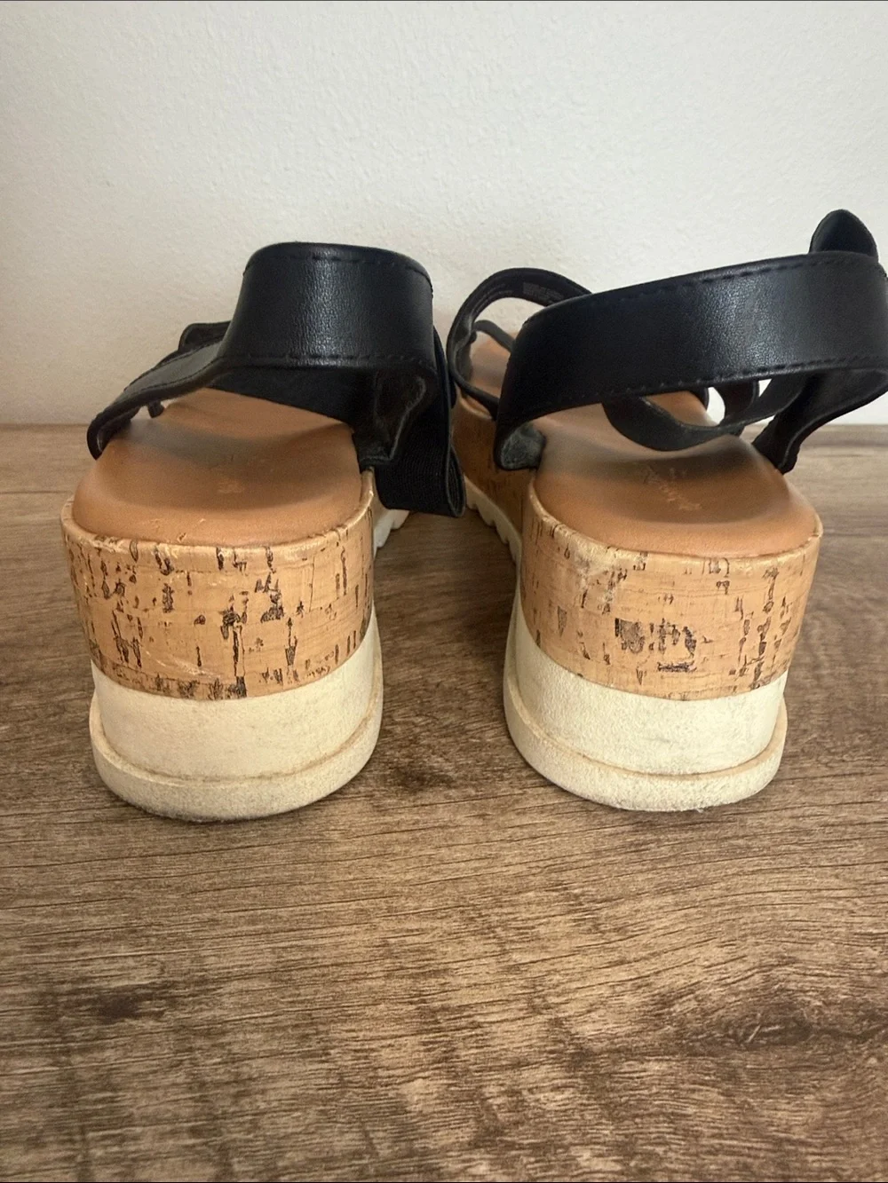 Universal Thread Benni Sporty Platform Sandals